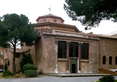 Udsigt over det palæokristne dåbskapellet San Giovanni in Laterano (Saint John Laterano) (Lateran baptisterium eller San Giovanni in Fonte), bygget omkring 440. Rom af Paleo Christian