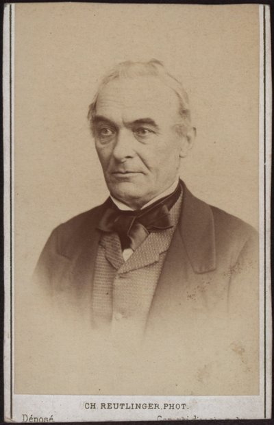 Portræt af forfatteren Prosper Mérimée 1803-1870. af Paris . Photo studio Reutlinger