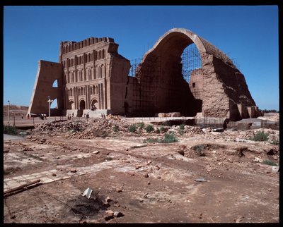 Udsigt over Palace of Shapur I og Arch of Chosroes af Parthian Parthian