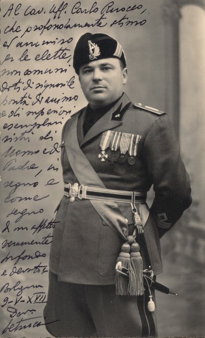 Album "MVSN- Blackshirts": Centurion of the Militia i fuld uniform, 05/1939 (s/h foto) af Pasquini Pasquini