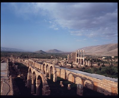 Udsigt over byen Anjar, 705-710 af Period Umayyad