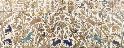 Et curda seca flisepanel, bestående af fire rækker af ti fliser, malet med vegetation beboet af fugle, hjorte og løver, 1600-tallet af Persian School