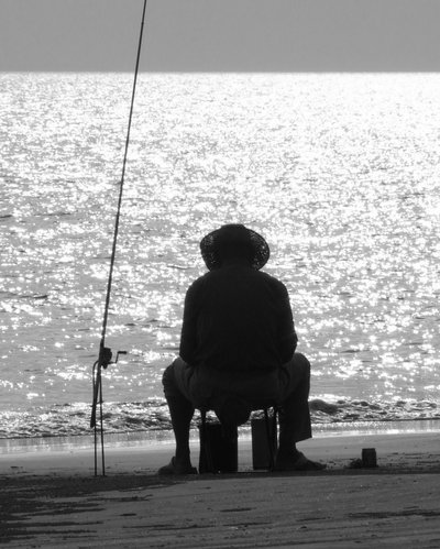 FISHING SANYA BEACH... KINA, 2008, (FOTO) af Peter McClure