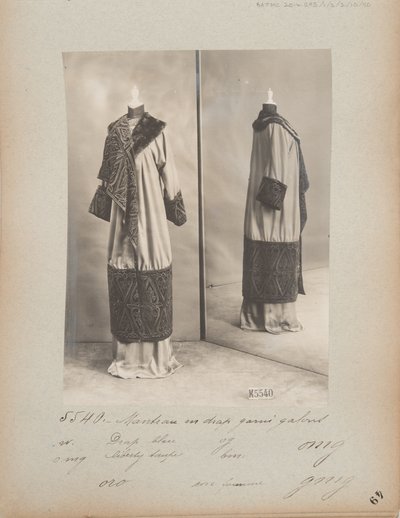 Albumside: House of Worth, Coat af Photographer French