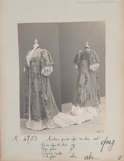 Albumside: House of Worth, Coat af Photographer French