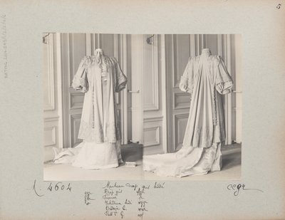 Albumside: House of Worth, Coat af Photographer French