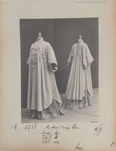 Albumside: House of Worth, Coat af Photographer French