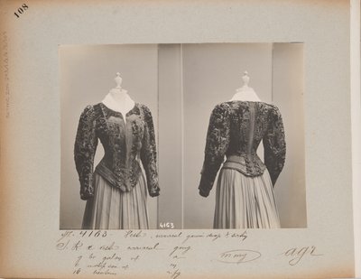 Albumside: House of Worth, Jacket af Photographer French
