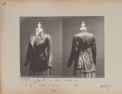Albumside: House of Worth, Jacket af Photographer French