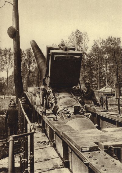 Tysk 380 mm jernbanekanon af den type, der blev brugt ved bombardementerne af Verdun og Dunkerque, Frankrig, Første Verdenskrig af Photographer German