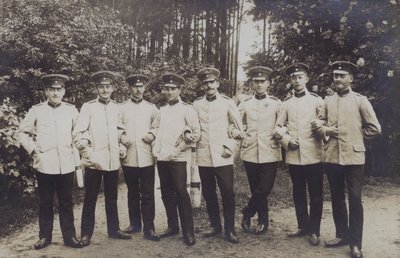 Gruppe af tyske hærofficerer (s/h foto) af Photographer German