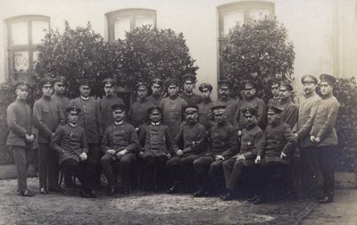 Gruppe af tyske hærofficerer (s/h foto) af Photographer German
