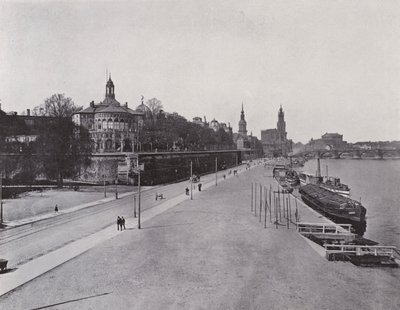 Royal Belvedere og landingsplads for dampskibe (s/h foto) af Photographer German