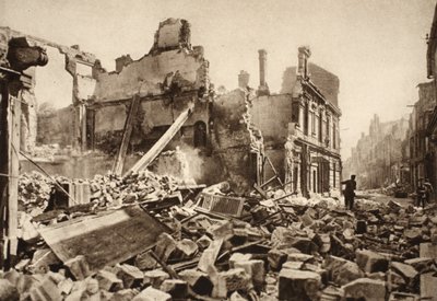 Udsigt over Rue St. Martin, Soissons af Photographer German