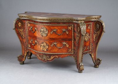 Kommode, ca. 1760-75 (palisander og forgyldt bronze) af Pierre Langlois