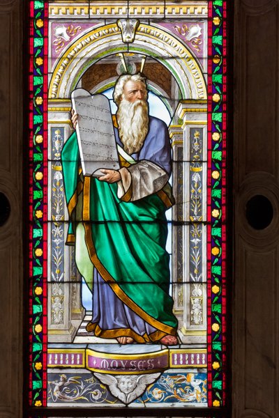 Genova, Duomo (St. Lawrence Cathedral), Johannes Døberens Kapel: farvede glas af Pompeo Bertini af Pompeo Bertini