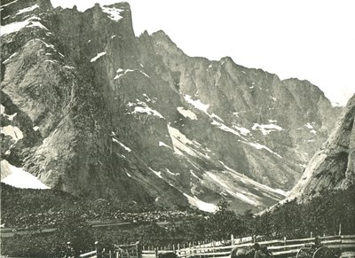 Trolltindane-bjergene, Horgheim, Norge, 1895. af Poulton and Co
