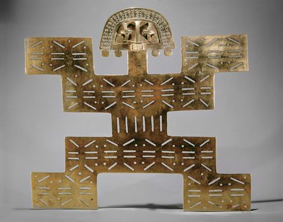 Støbt Tumbaga pectoral, fra Huaca del Dragon, Caldas, Colombia, Tolima stil (guld) af Pre Columbian