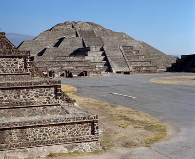 Månens pyramide af Pre Columbian Pre Columbian