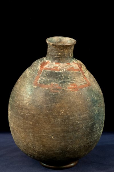Kugleformet vase / Paracas-kultur (terrakotta) af Precolombian Precolombian