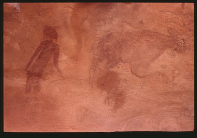 Menneskelig figur og en tyr (klippemaleri) af Prehistoric
