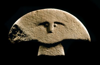 Forhistorisk kunst: figurer skulptureret i jernalderen. 1100-800 f.Kr. La Spezia, kommunalt museum for Lunigiana-civilisationen af Prehistoric Prehistoric