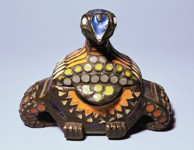 Dueboks fra Talashkino-værkstederne, ca. 1908 (bronze og emalje) af Princess Maria Tenisheva