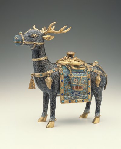 En figur af en hjort (cloisonne-emalje) af Qing Dynasty Chinese School