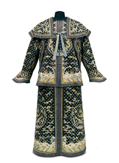 Sjælden kejserlig vagtmands ceremonielle uniform, Qianlong / Jiaqing-perioden (1736-1820) (silkesatin) (se også 992766-7) af Qing Dynasty Chinese School