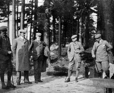 Hertugen af Connaught og hans skydefest, 1908. af Queen Alexandra