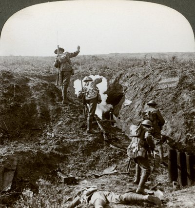 Britiske soldater angreb Hindenburglinjen, Første Verdenskrig, 1917-1918. af Realistic Travels Publishers