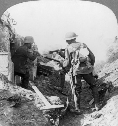 Tilfangetagelsen af en tysk maskingevær, Croisilles, Frankrig, Første Verdenskrig, c1917-c1918 af Realistic Travels Publishers