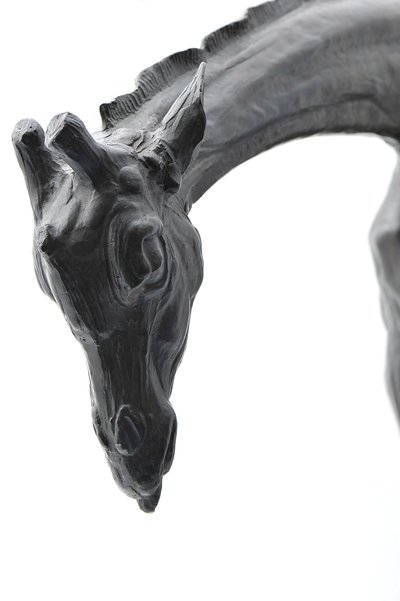 Stor giraf med sænket hoved, modelleret 1909-10, støbt før 1913 (bronze) (se også 3084917-43) af Rembrandt Bugatti