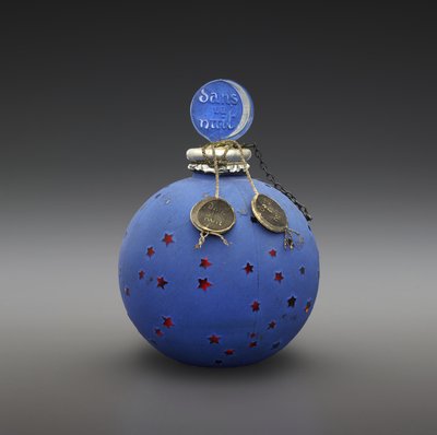 Dans la Nuit, flaske designet 1924, lavet ca. 1930 (glas, emalje, papir, forgyldt & metallisk tråd) af Rene Jules Lalique