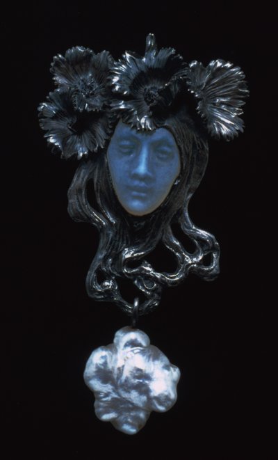 Ansigtsvedhæng til kvinder, c1898-1900 af Rene Jules Lalique