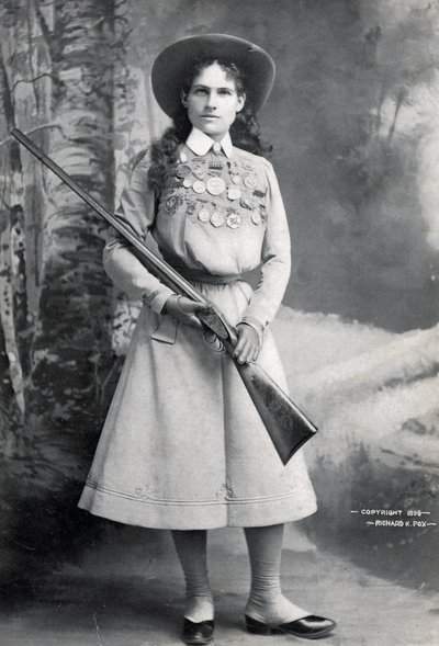 Annie Oakley, pub. ca. 1899 af Richard Kyle Fox