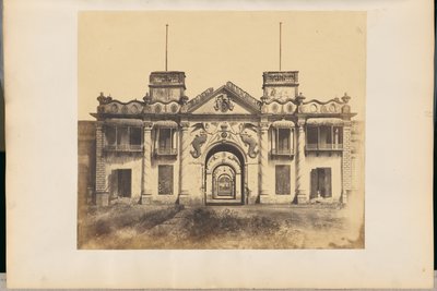 [Havfrueporten, Kaiserbagh-paladset] af Robert C. Tytler