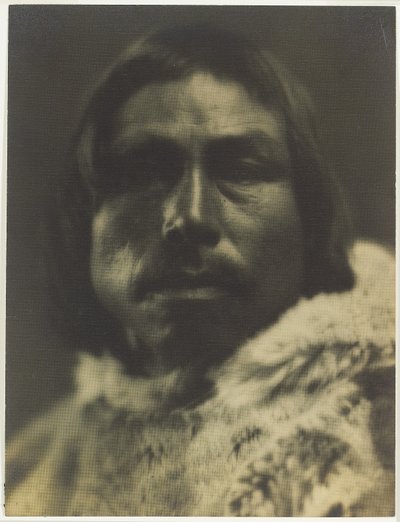 Tookoo (Hjorten). Chef for Sikoslingmint Eskimoer Southern Baffin Island af Robert Joseph Flaherty