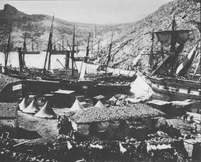 Balaclava Harbour under Krimkrigen af Roger Fenton