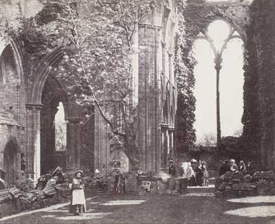 Interiør: Tintern Abbey af Roger Fenton