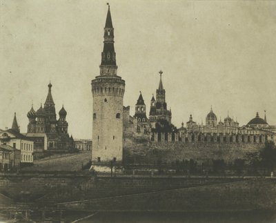 Sydfronten af Kreml fra den gamle bro, 1852. af Roger Fenton