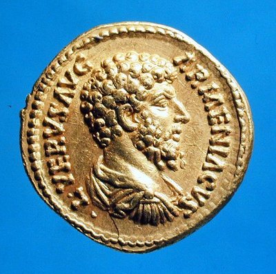 Aureus (forside) med busten af Lucius Verus (AD 161-AD 169) draperet og cuirassed. (guld) Indskrift: L VERVS AVG ARMENIACVS af Roman