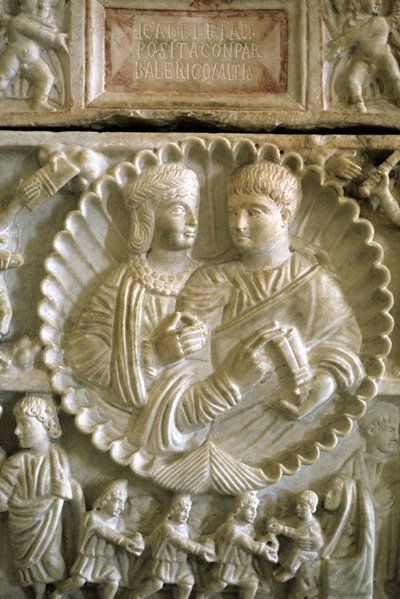 Kristen kunst 313 AD: Adelphia og Valerio. Sarkofag af Adelphia bevaret på Museum of Syracuse på Sicilien (Italien). af Roman