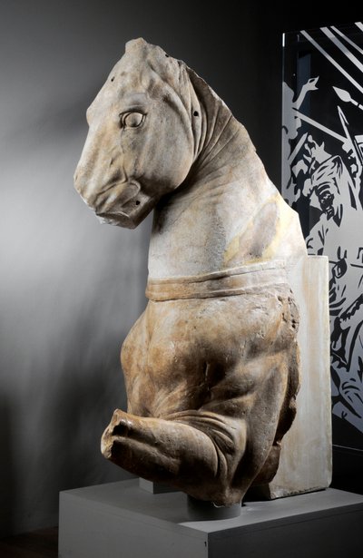 Forreste del af en hest, ca. 75-25 f.Kr. (marmor) af Roman
