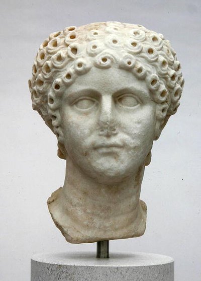 Hovedet af en kvinde, muligvis Agrippina Minor, ca. 50 e.Kr. (marmor) af Roman