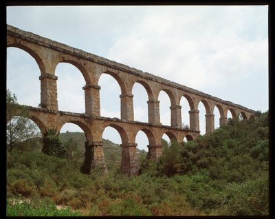 Romersk kunst: udsigt over akvædukten i Tarragona (akvædukten af ​​Ferreres eller Pont du Diable) 1. århundrede, Spanien (romersk kunst: udsigt over den romerske akvædukt Pont de les Ferreres (Pont del Diable) Tarragona, Spanien) af Roman