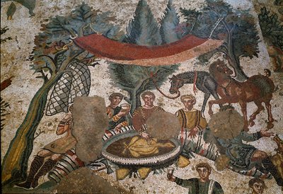Romersk kunst: detalje af mosaikken "" Den lille jagtdel"" Jægere hviler sig og spiser frokost i en skov. 315-350 e.Kr. Piazza Armerina, Villa Romana del Casale af Roman