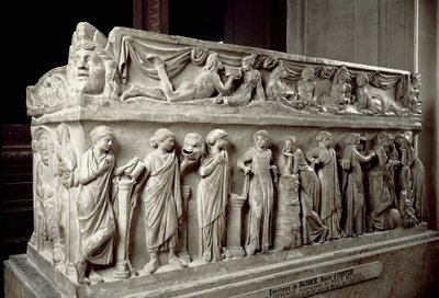 Romersk kunst: Marmorsarkofag dekorerer strømper, der viser muserne og en banketscene. Fra Ostia. 120-130 e.Kr. Paris, Louvre-museet af Roman