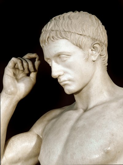 Romersk kunst: marmorskulptur af Marcus Claudius Marcellus (42-23 f.Kr.), nevø af Augustus. Detalje. Lavet af Cleomenes den athener. omkring 20 f.Kr. Svag. 190 cm Paris, Musée du Louvre af Roman