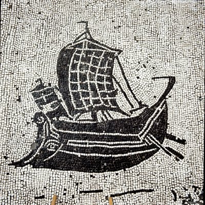 Sabratha-skib vender tilbage til havnen i Ostia (mosaik af Roman